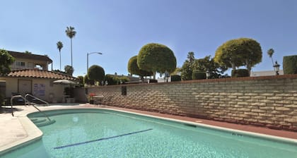 Ramada by Wyndham Pasadena