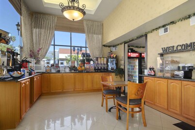 Ramada by Wyndham Pasadena