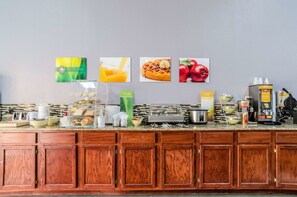 Café da manhã continental grátis todos os dias