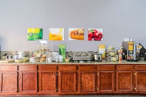 Café da manhã continental grátis todos os dias