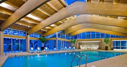 Crowne Plaza Lombard Downers Grove by IHG