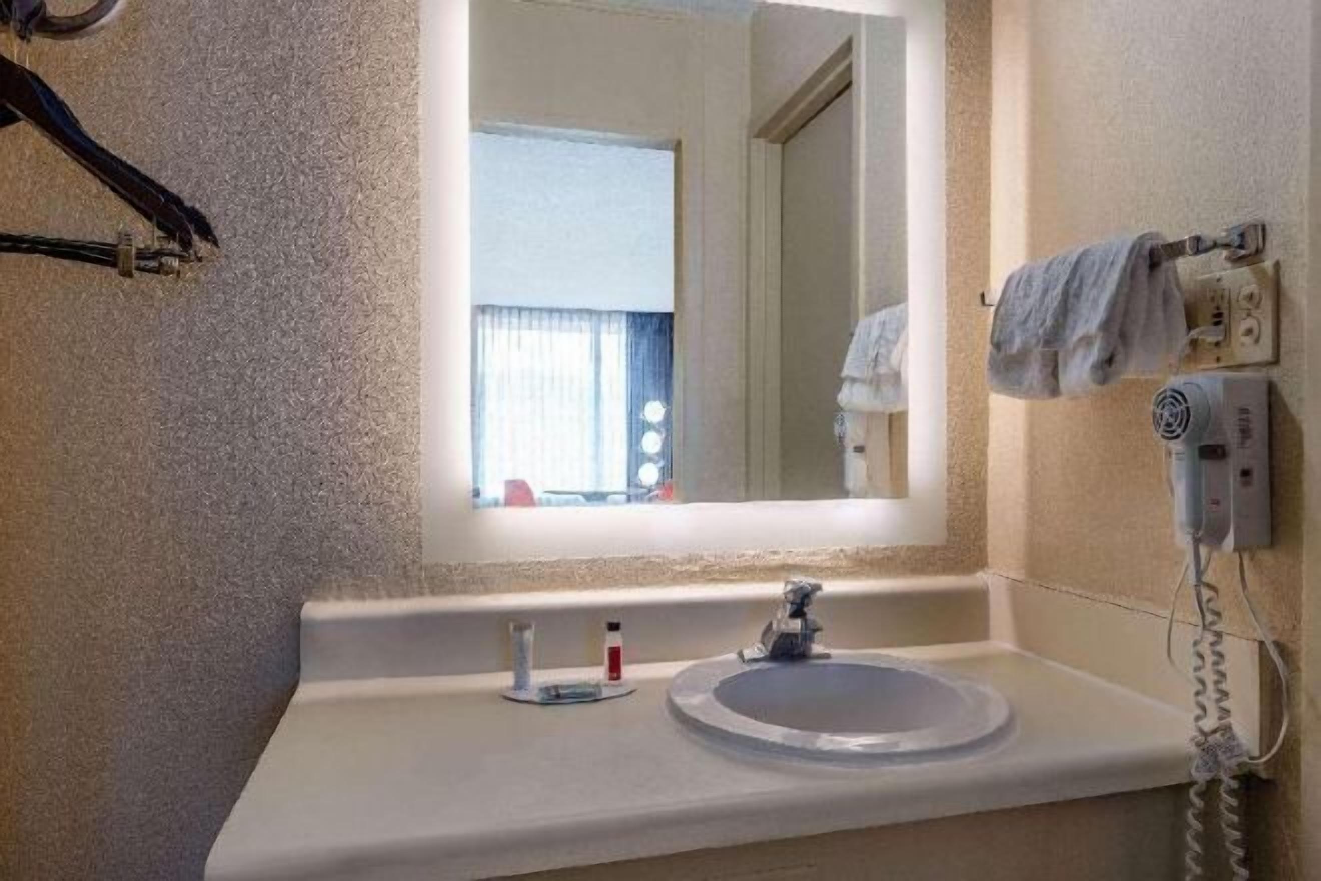 Bathroom | Shower, free toiletries, hair dryer, towels