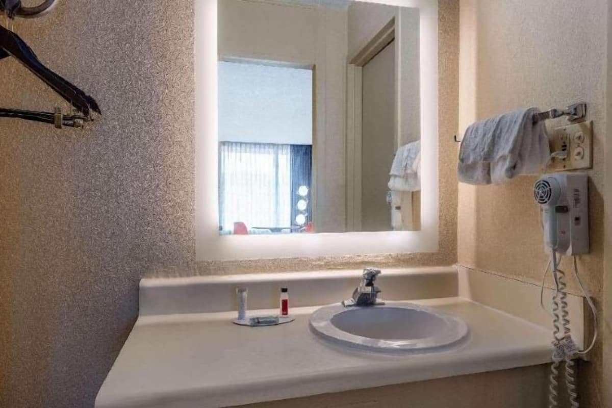 Bathroom | Shower, free toiletries, hair dryer, towels