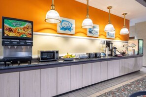 Free daily continental breakfast