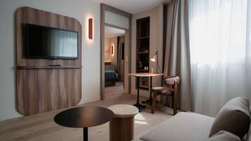 Coffres-forts dans les chambres, bureau, rideaux occultants
