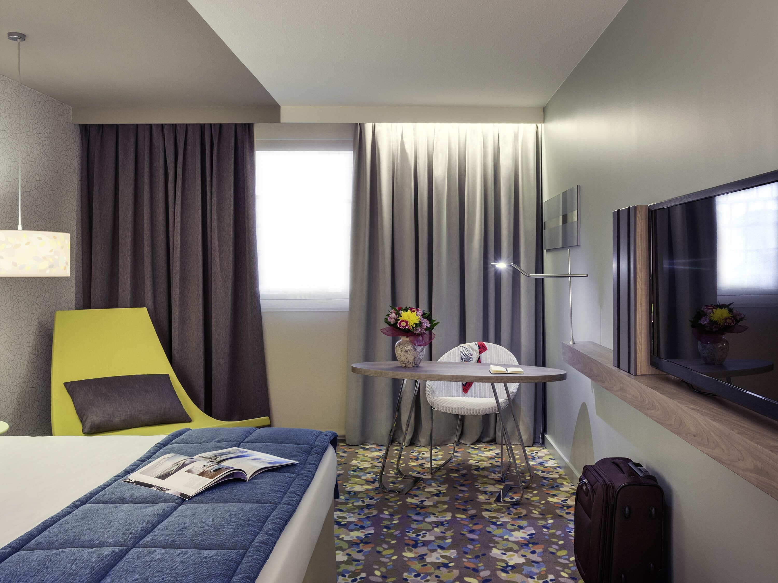 Superior Room, 1 Double Bed | In-room safe, desk, blackout drapes, soundproofing