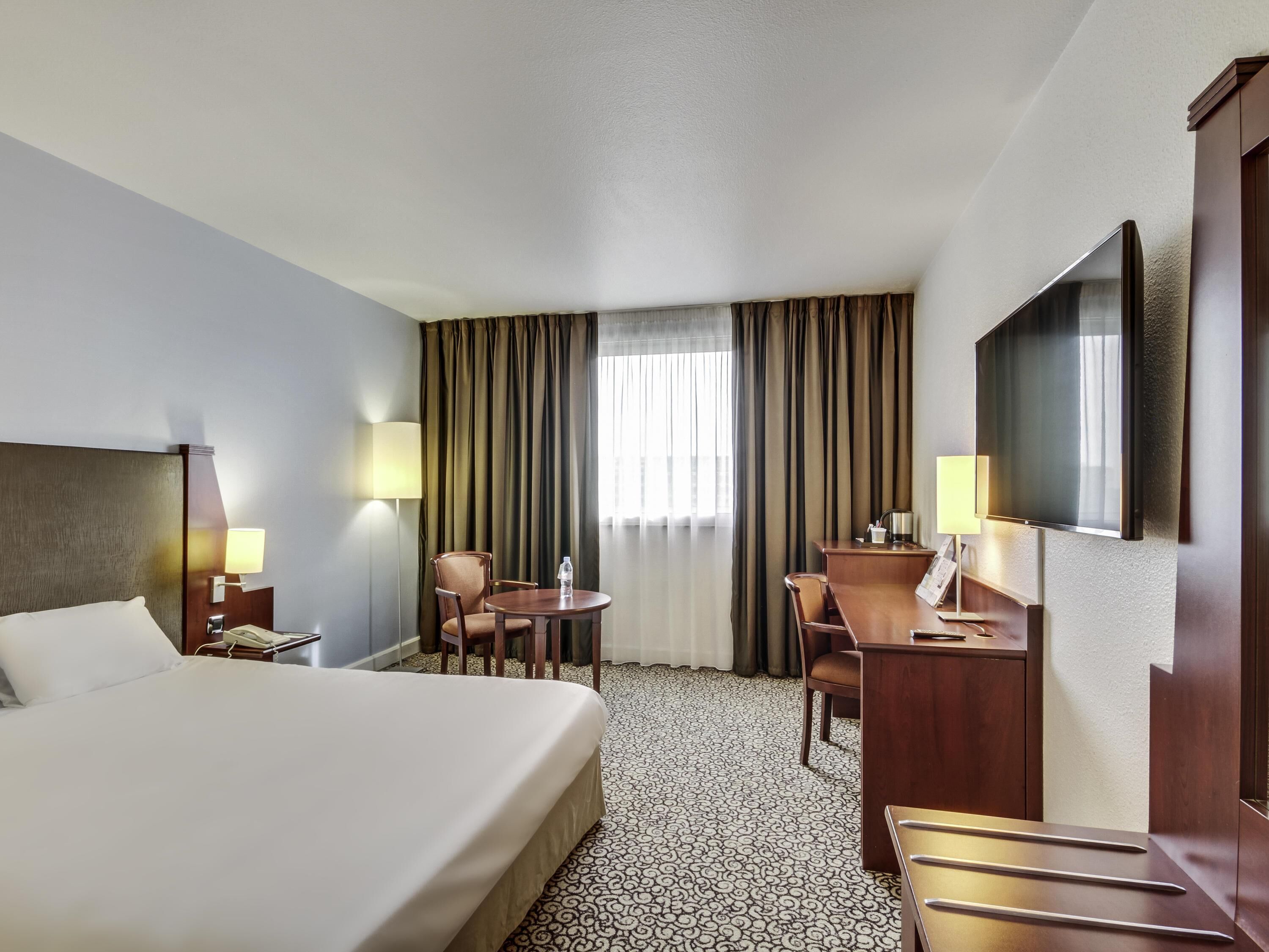 in-room safe, desk, blackout curtains, soundproofing