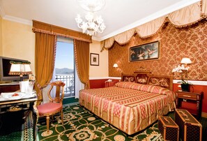 Premium bedding, down duvets, minibar, in-room safe - Grand Hotel Des Iles Borromees (Stresa)