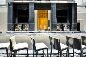 酒吧（店内）