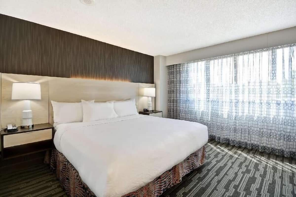 1 bedroom, hypo-allergenic bedding, down comforters, in-room safe