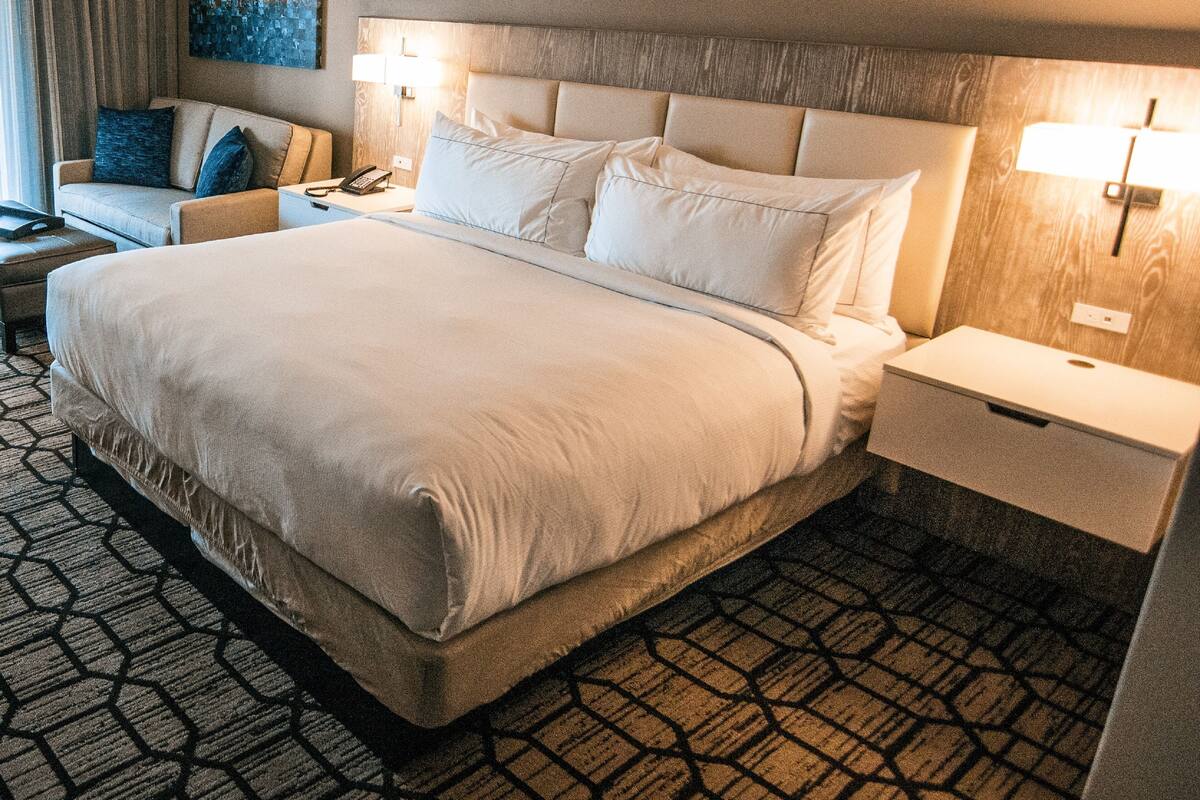 egyptian cotton sheets, premium bedding, down duvets, pillow-top beds