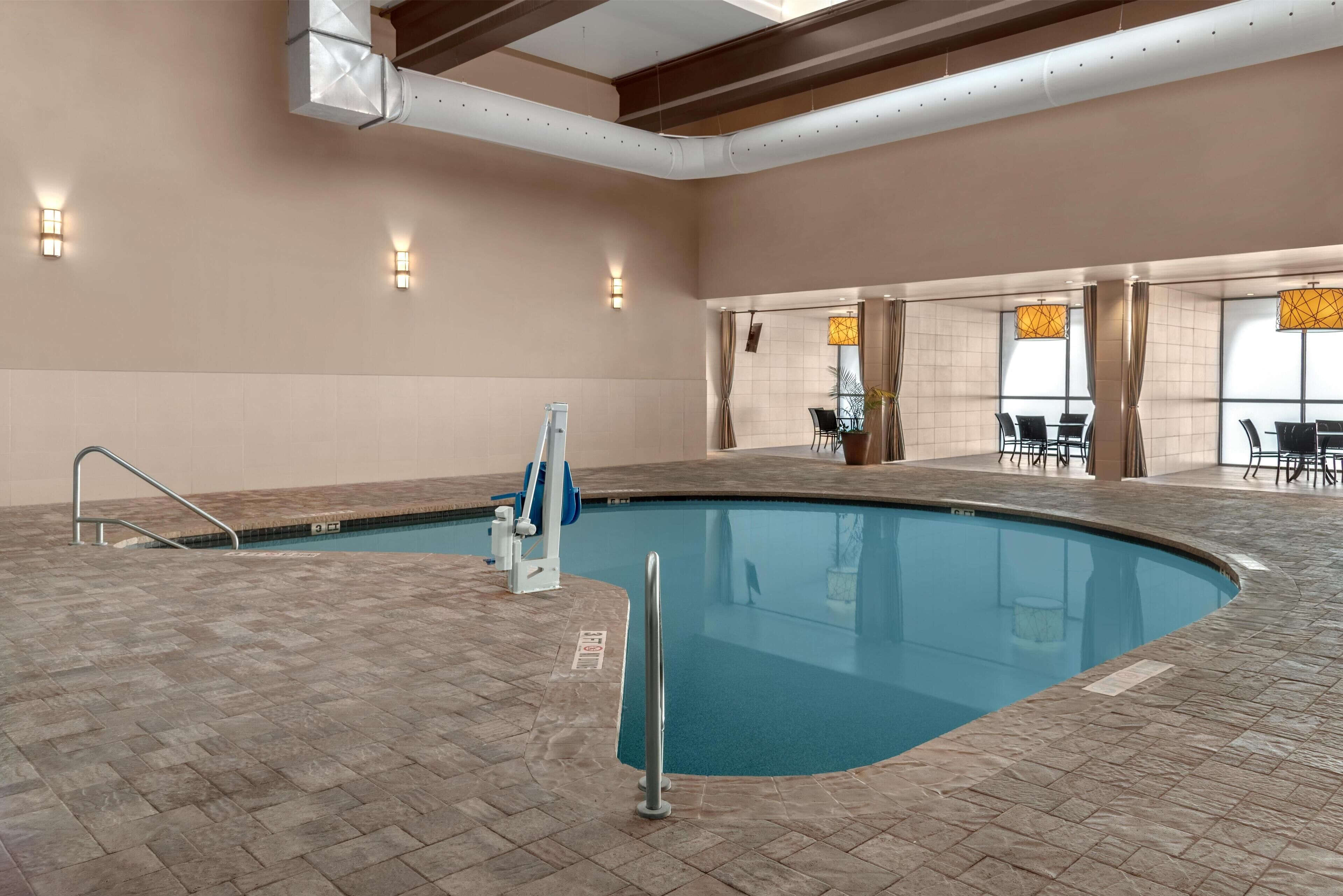 Innenpool, Cabañas (gegen Gebühr), Liegestühle