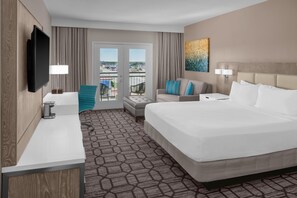 Room, 1 King Bed, Balcony | Living area | Flat-screen TV