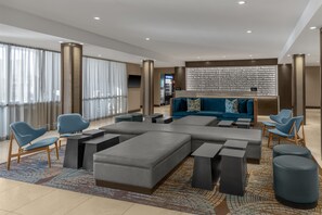 Lobby - DoubleTree by Hilton Lubbock University Area (Lubbock)