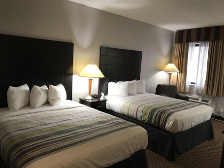 Country Inn Suites by Radisson Indianapolis East - Image 18