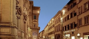Hotel De La Ville