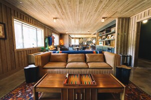 Kawasan tempat duduk lobi