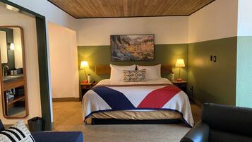 State Suite, 1 King Bed with Sofa Bed | Pillowtop beds, in-room safe, individually decorated
