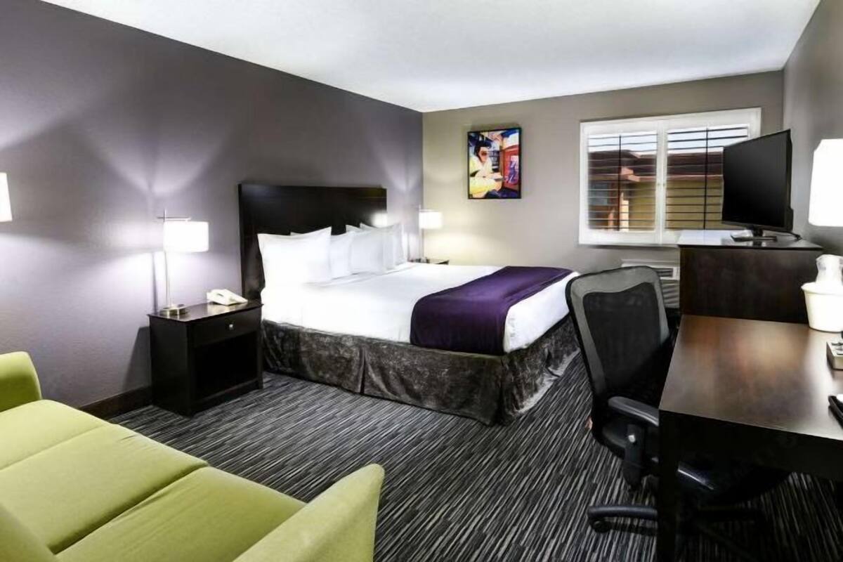 In-room safe, desk, laptop workspace, iron/ironing board