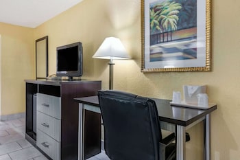 Room, 2 Queen Beds, Non Smoking, Ground Floor | Premium bedding, down comforters, pillowtop beds, individually decorated at Clarion Inn Orlando International Drive - ICON Park  