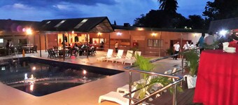 Tanoa Skylodge Hotel