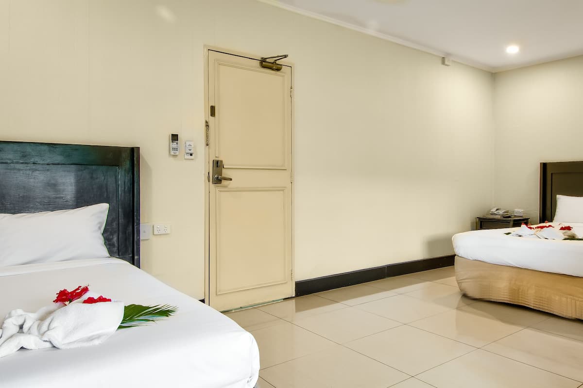 superior room, 2 double beds | desk, iron/ironing board, free wifi, bed sheets