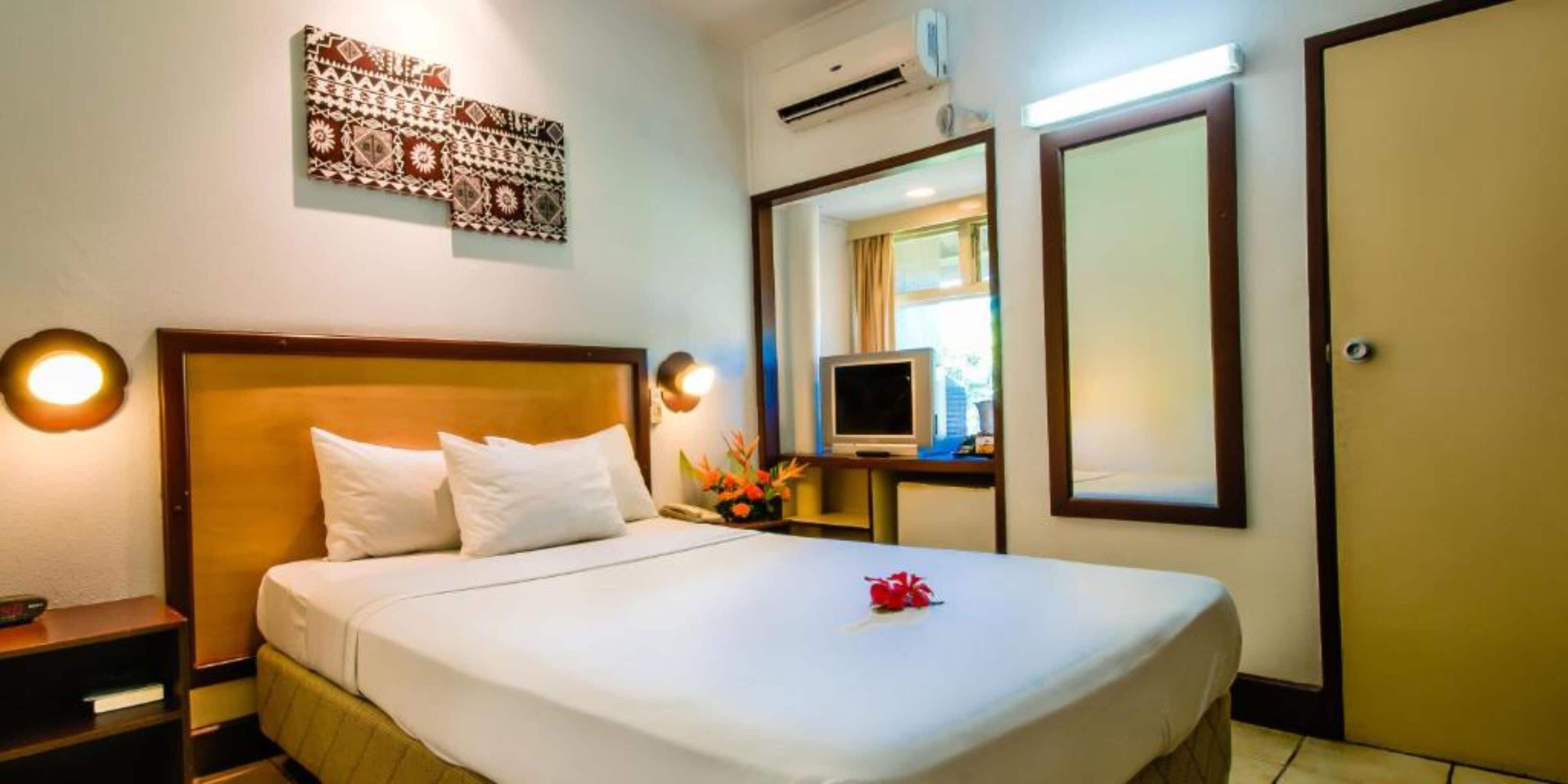 standard room, 1 double bed | desk, iron/ironing board, free wifi, bed sheets