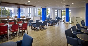 Free daily buffet breakfast - Holiday Inn Express Windsor Waterfront by IHG (Windsor)