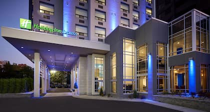 Holiday Inn Express Windsor Waterfront by IHG