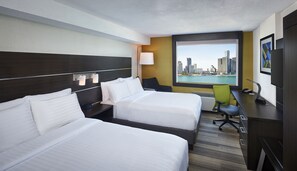 Premium bedding, pillowtop beds, in-room safe, desk - Holiday Inn Express Windsor Waterfront by IHG (Windsor)