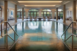 Indoor pool, pool loungers