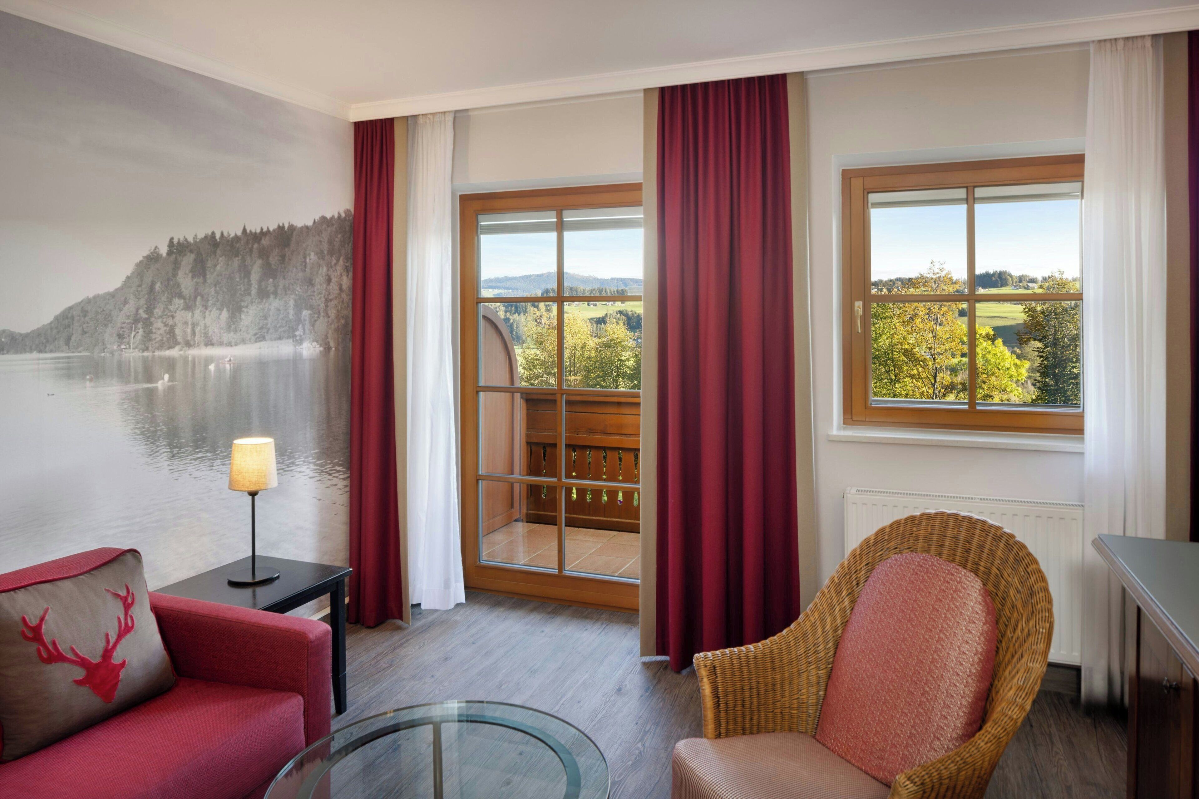 1 bedroom, hypo-allergenic bedding, pillow-top beds, in-room safe