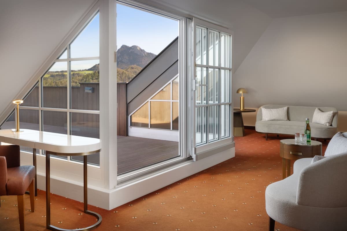 1 bedroom, hypo-allergenic bedding, pillow-top beds, in-room safe