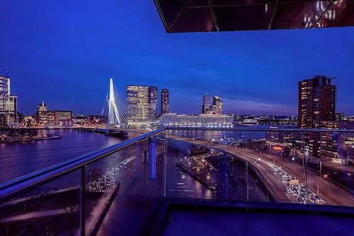 DoubleTree by Hilton Rotterdam Centre