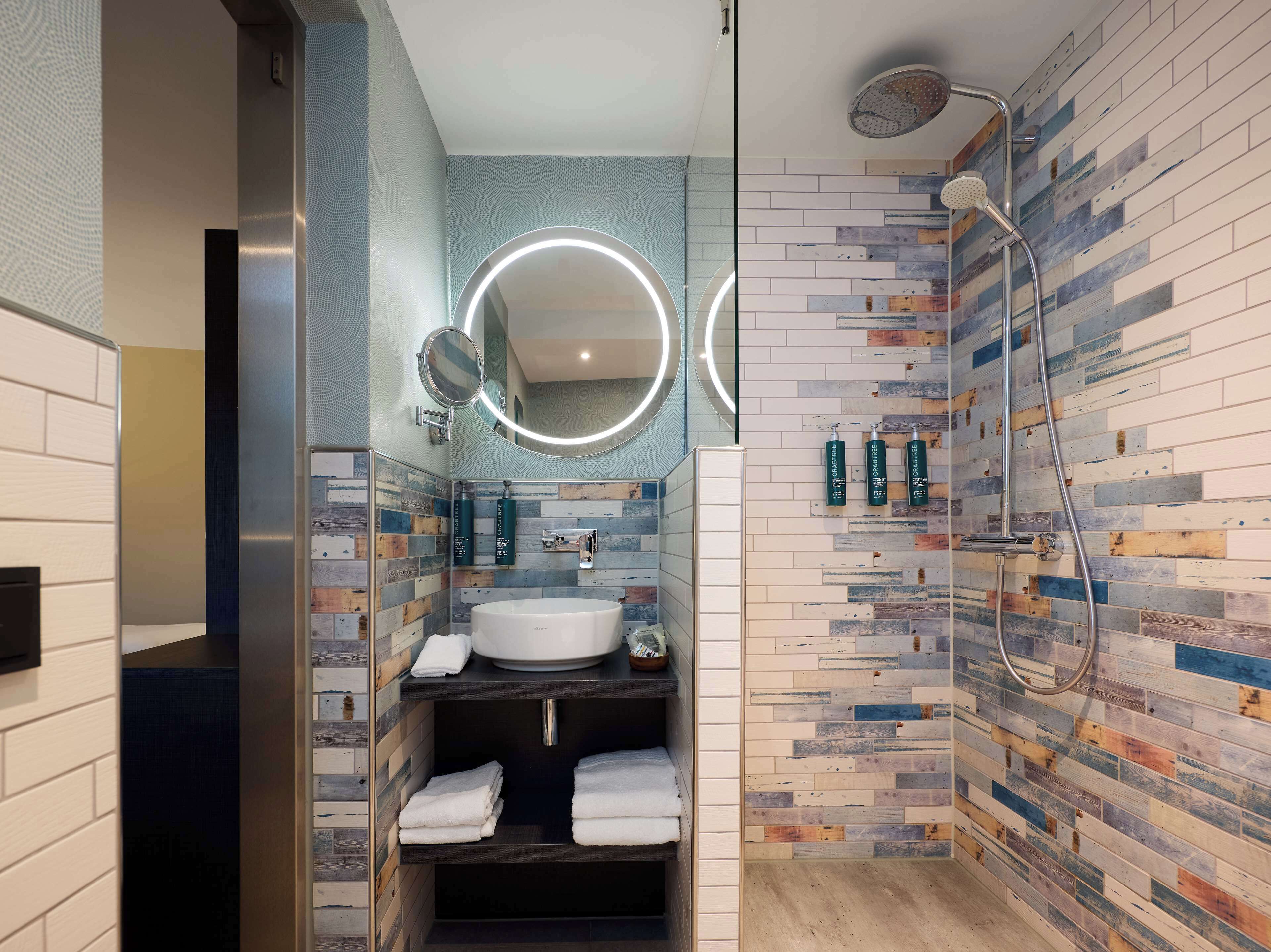 Photo - DoubleTree by Hilton Rotterdam Centre