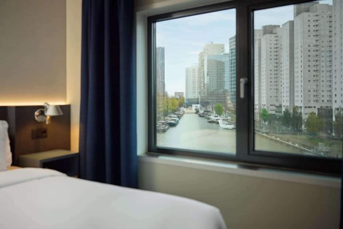 Biancheria da letto di alta qualità, una cassaforte in camera