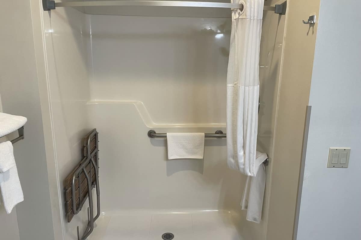 Bathroom | Free toiletries, hair dryer, towels