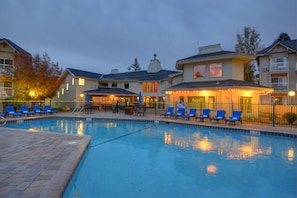 Outdoor pool, open 10:00 AM to 10:00 PM, pool umbrellas, sun loungers
