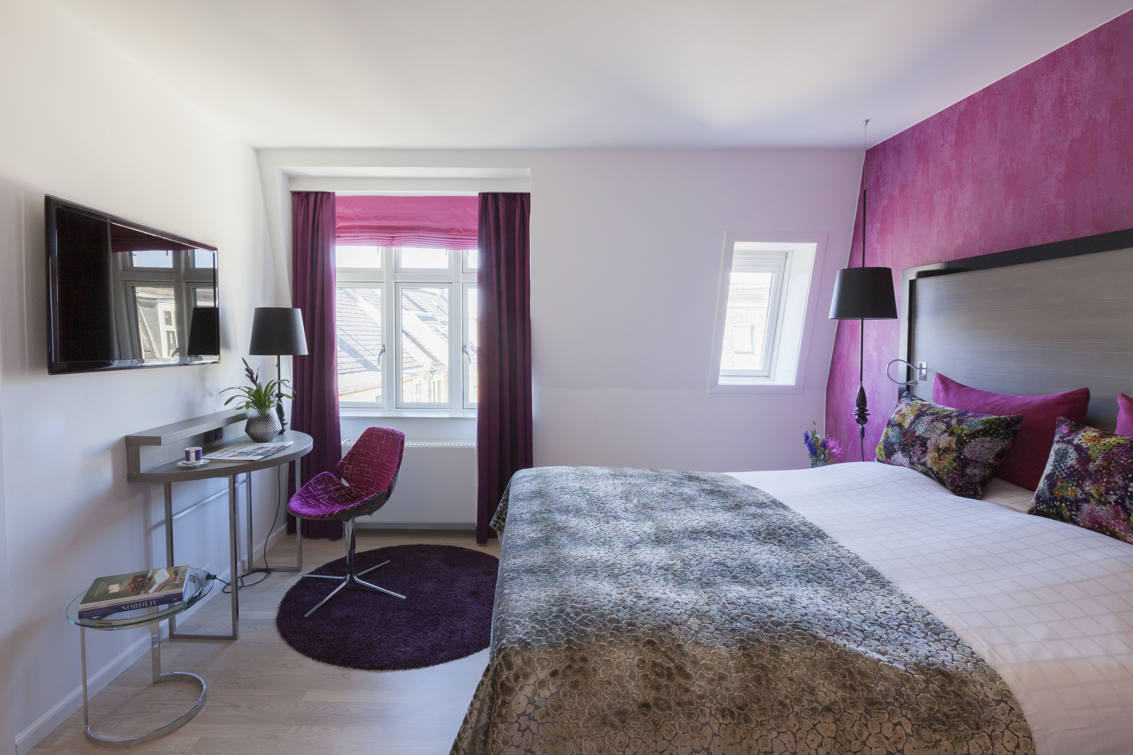 desk, soundproofing, wifi