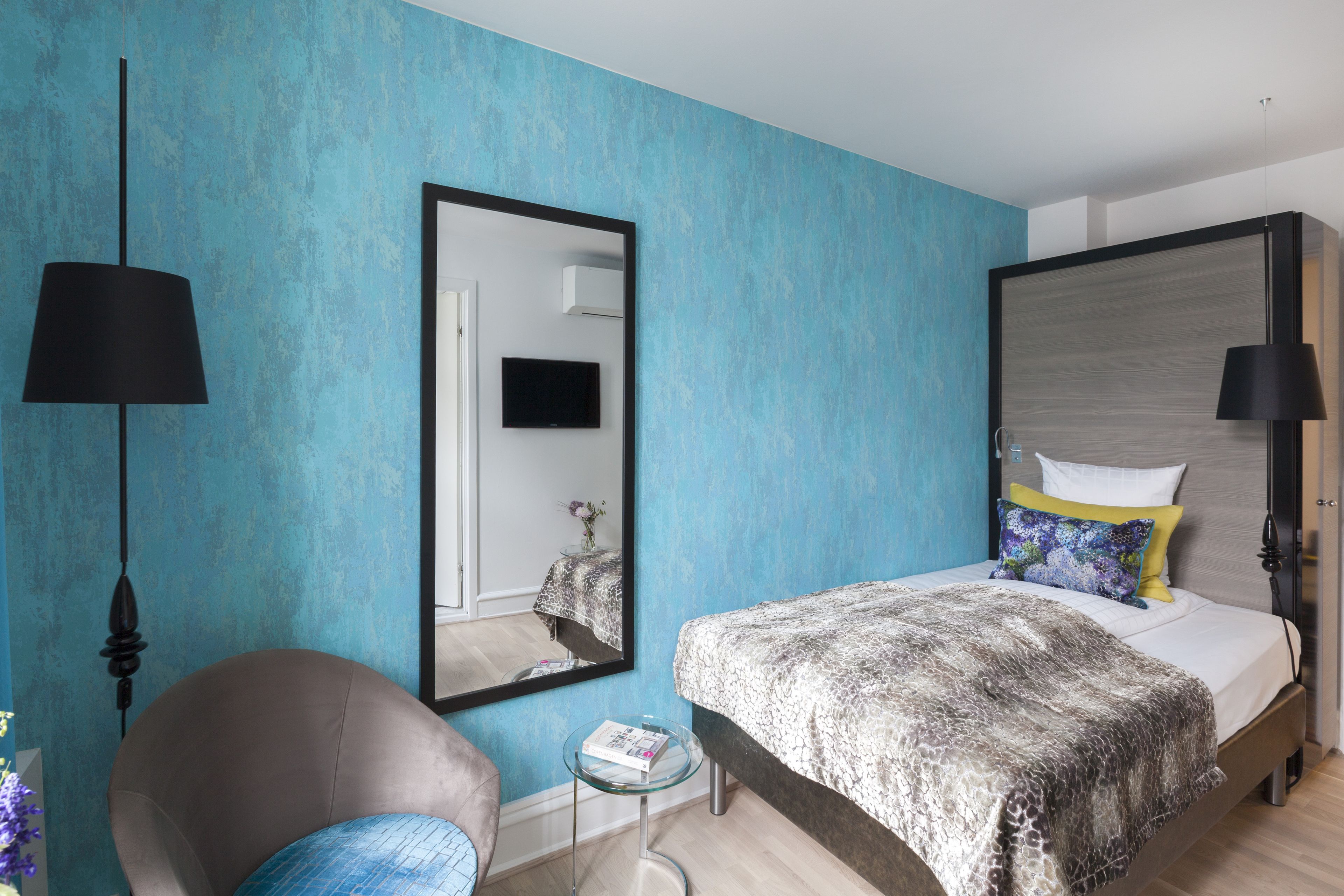 desk, soundproofing, wifi