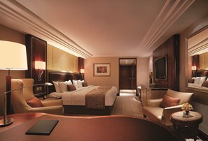 View from room - Kowloon Shangri-La, Hong Kong (Kowloon)