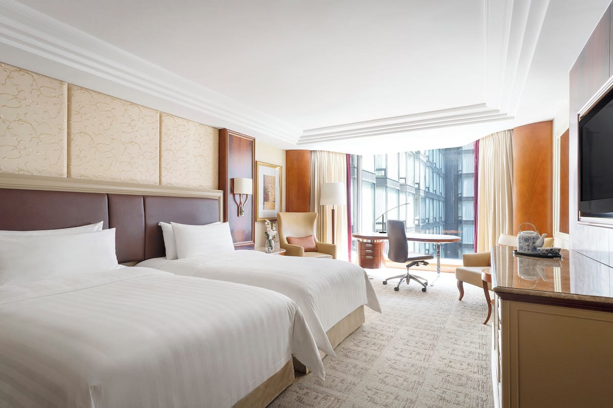 deluxe twin room | in-room safe, desk, blackout curtains, soundproofing