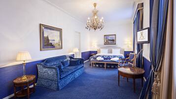 Privilege Room | 1 bedroom, minibar, in-room safe, desk