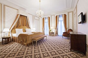 1 bedroom, minibar, in-room safe, desk