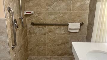 Standard Room, 1 Queen Bed, Accessible, Non Smoking | Bathroom | Combined shower/bathtub, deep-soaking bathtub, free toiletries