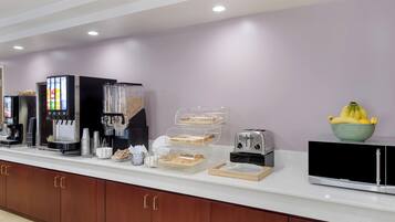 Free daily continental breakfast