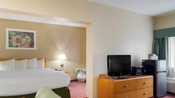 In-room safe, desk, free WiFi, bed sheets