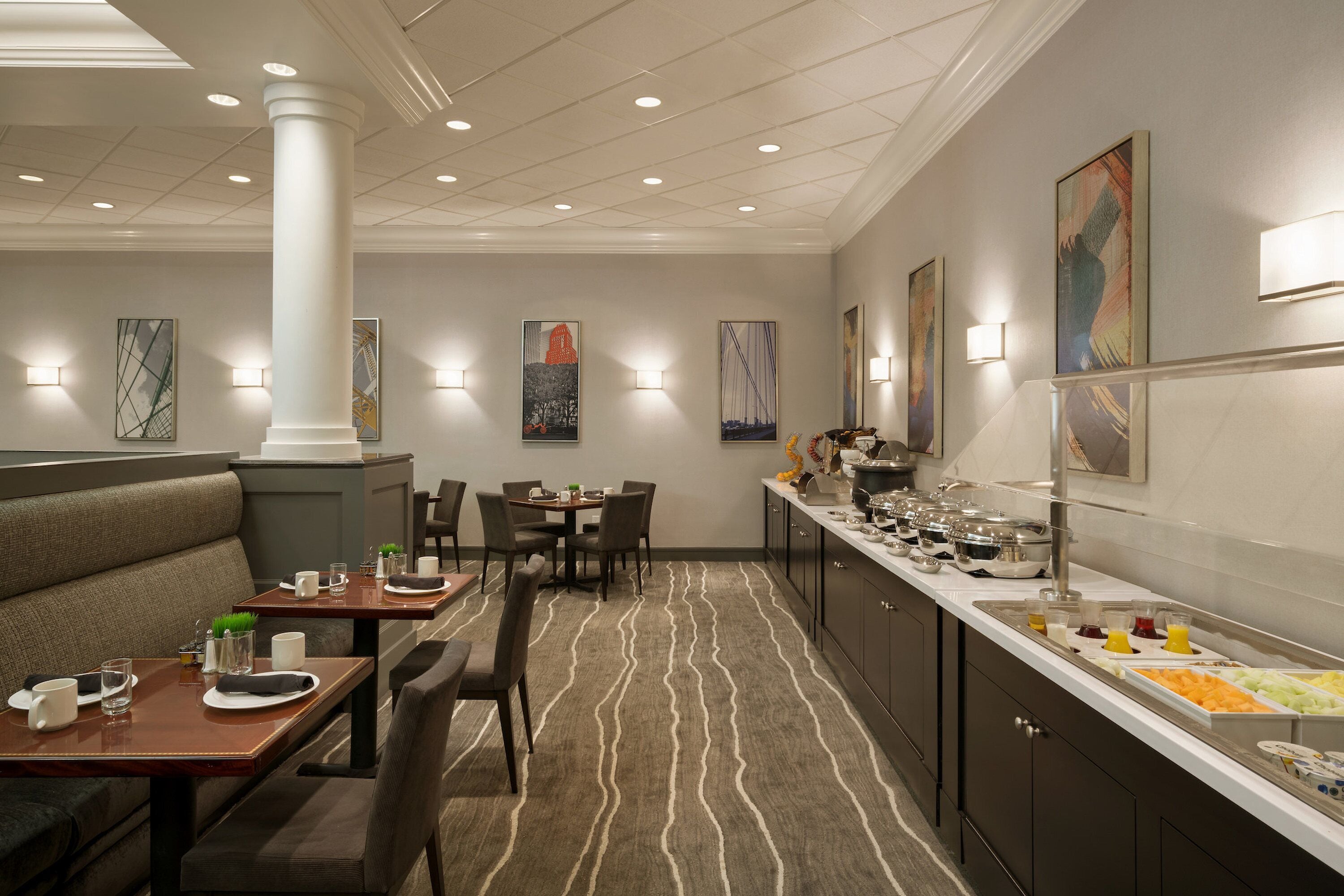 อาหารเช้าปรุงตามสั่งทุกวัน (USD 16 ต่อคน)