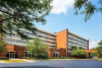 DoubleTree by Hilton Hotel Largo/Washington DC