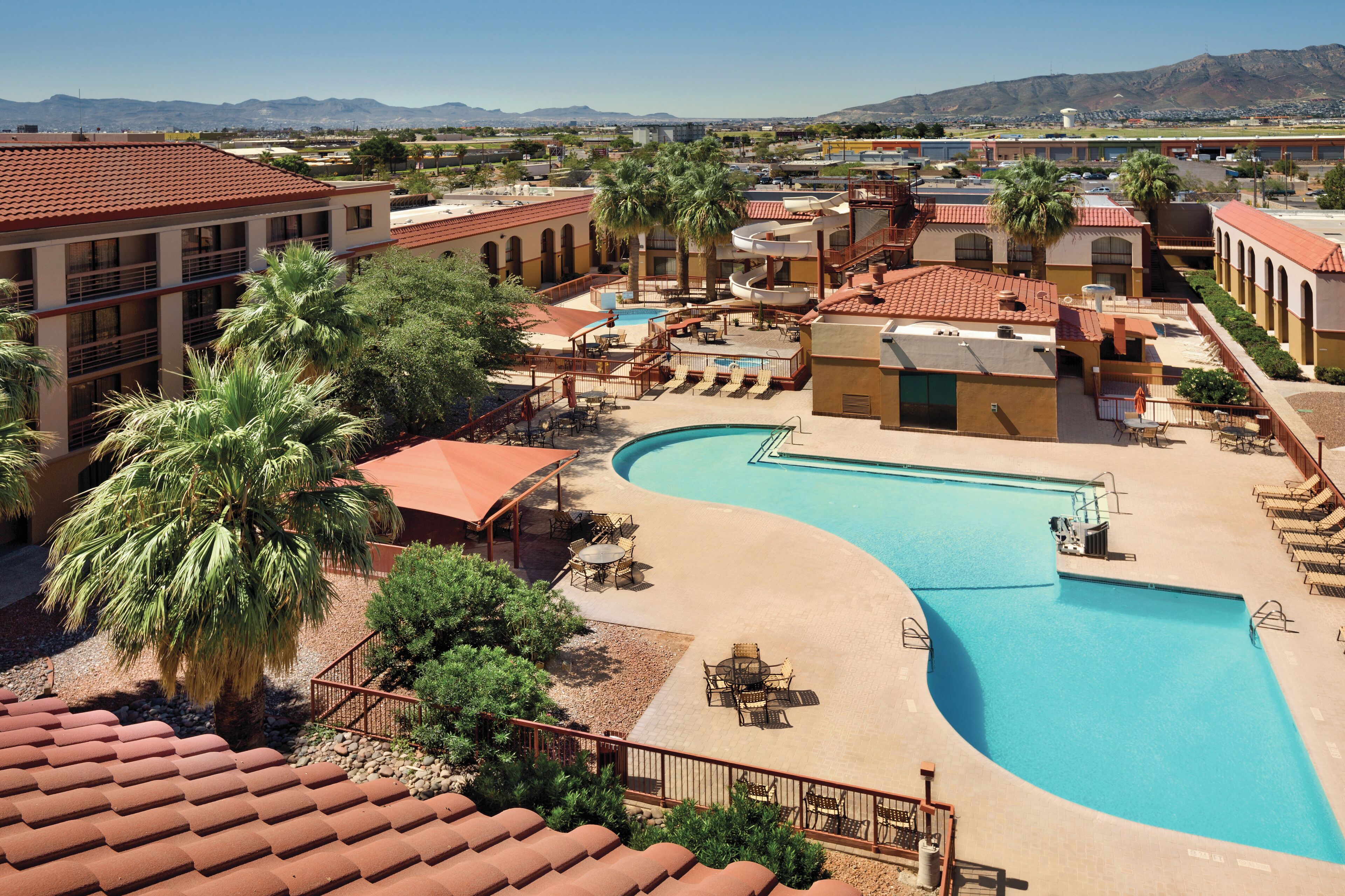 المنشأة من الخارج